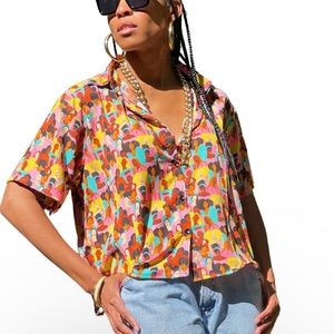 Izzy & Liv -I Got All My Sisters With Me All Over Print Blouse Sz S